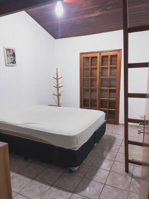 Casa Rustica Em Com Piscina E Muita Natureza * Sao Sebastiao (Sao Paulo)